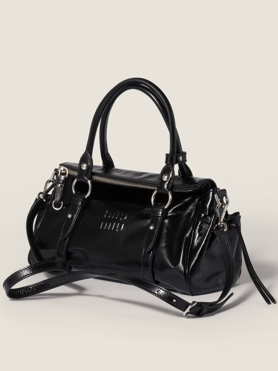 Miu Miu Black Patent Leather Drawstring Shoulder Bag Zwart