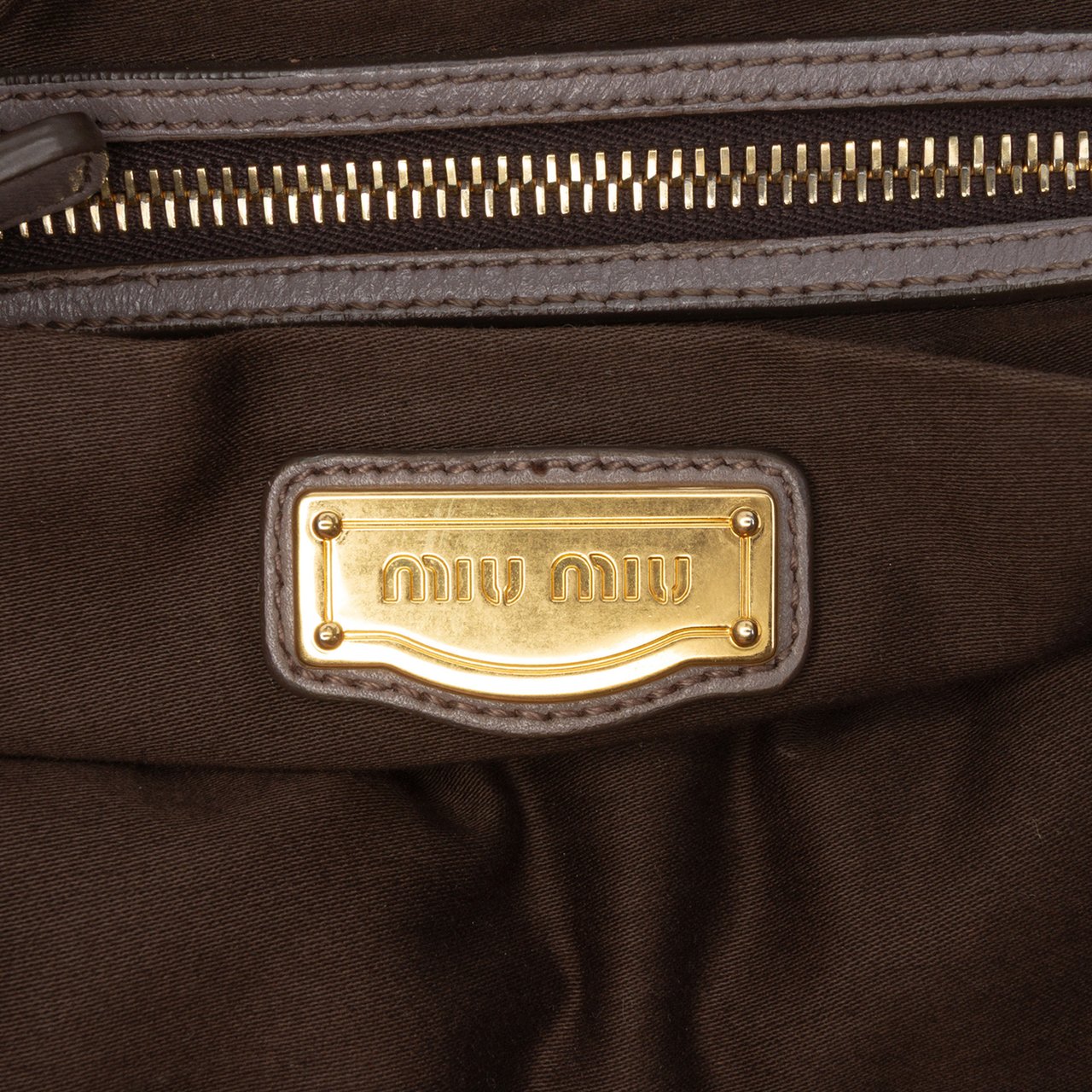 Miu Miu Matelasse Nappa Coffer Satchel Grijs
