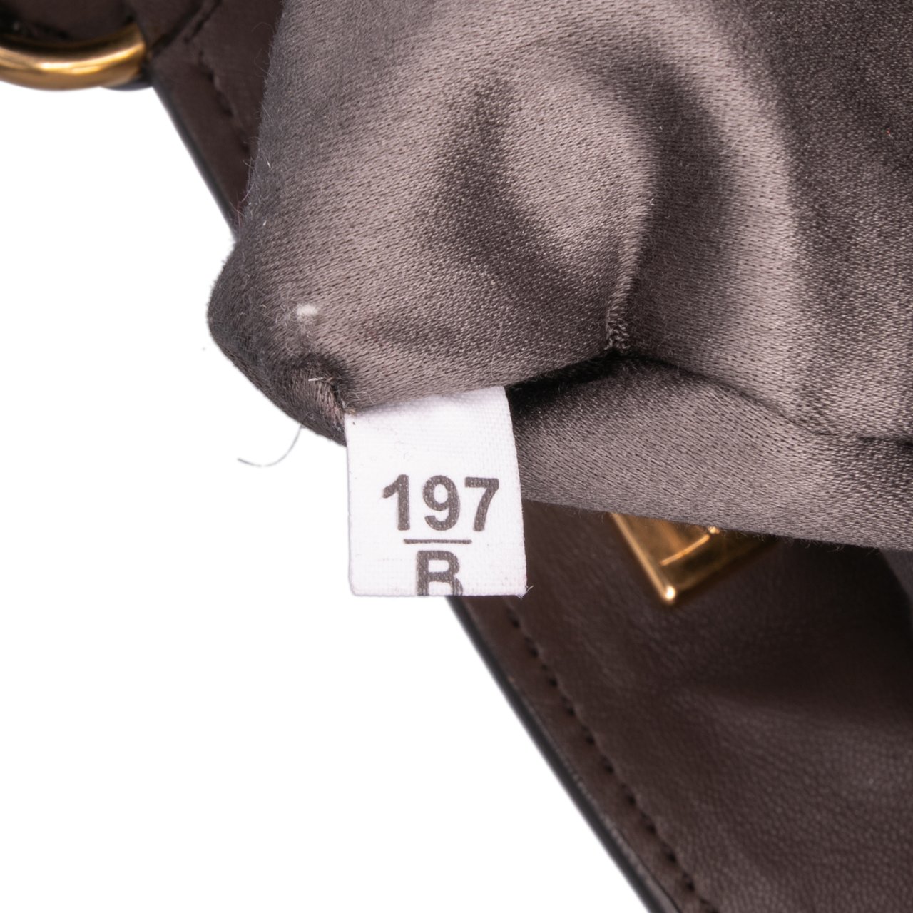 Miu Miu Matelasse Leather Turnlock Tote Zwart