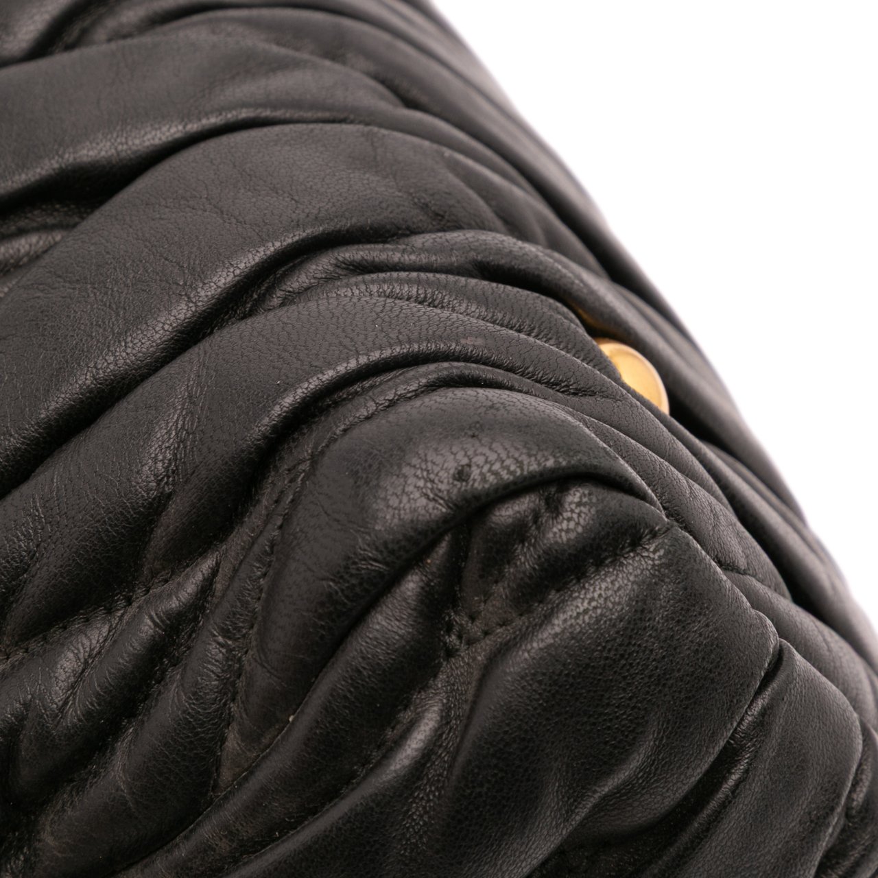 Miu Miu Matelasse Leather Turnlock Tote Zwart