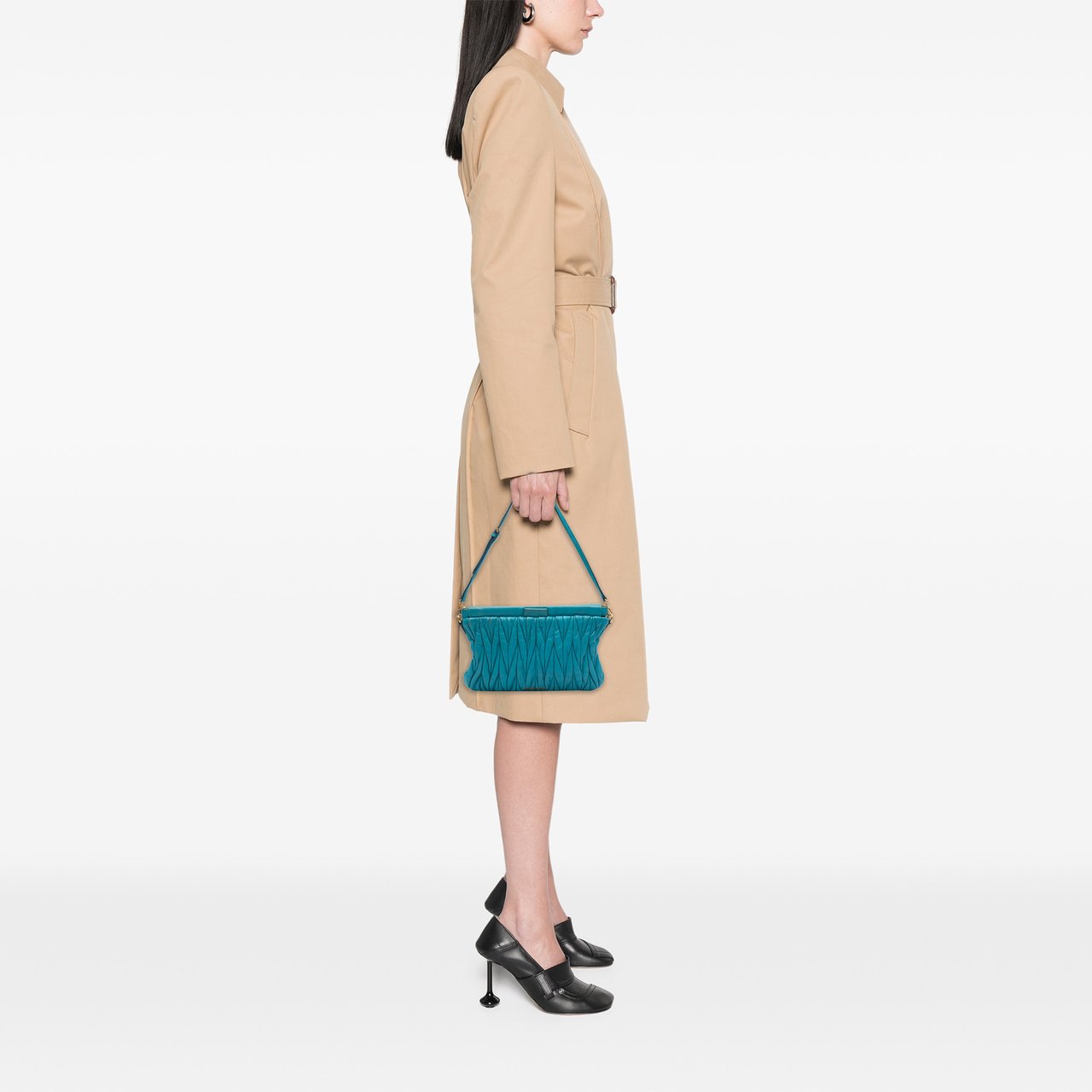 Miu Miu Matelasse Lambskin Shoulder Bag Blauw