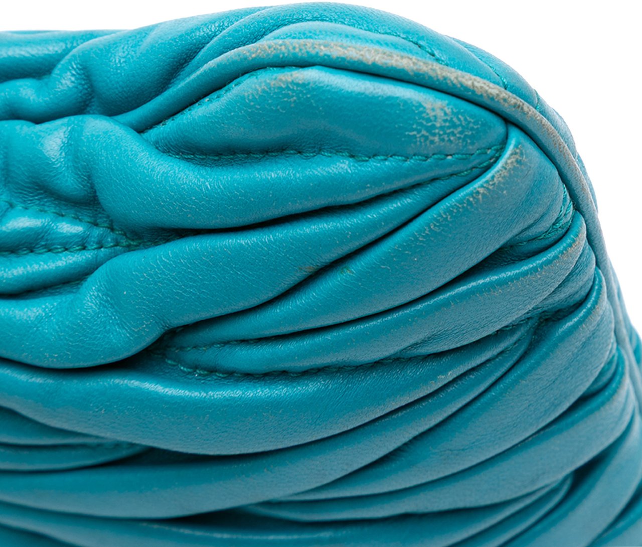 Miu Miu Matelasse Lambskin Shoulder Bag Blauw