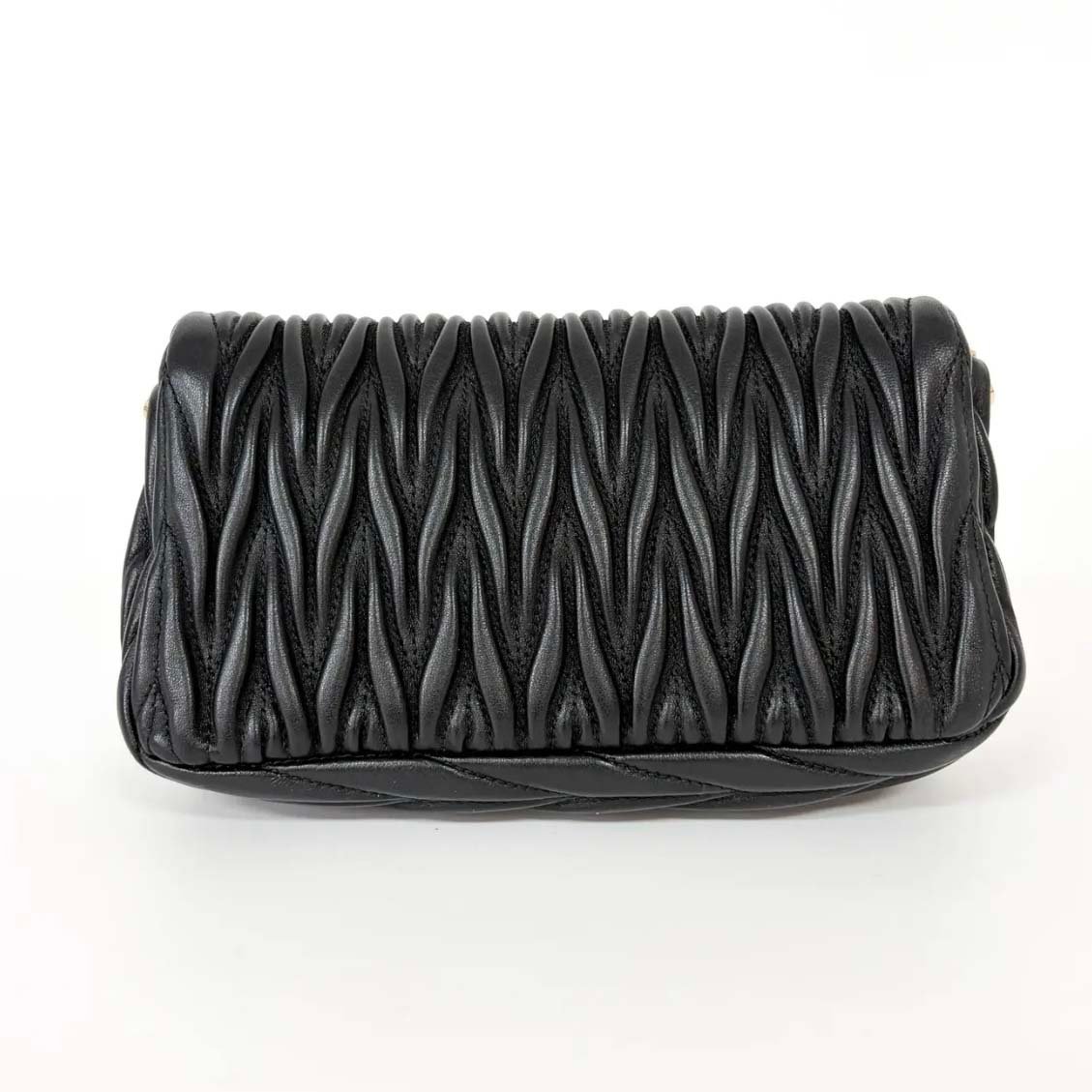 Miu Miu Nappa Matelassè Leather Zwart