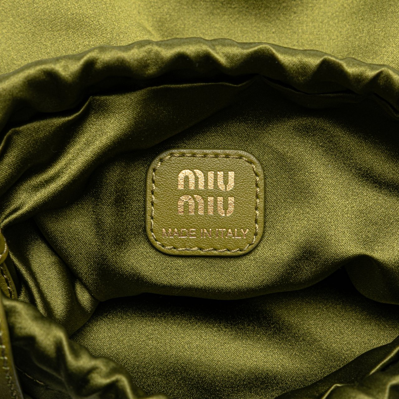 Miu Miu Satin Duchesse Drawstring Pouch Groen