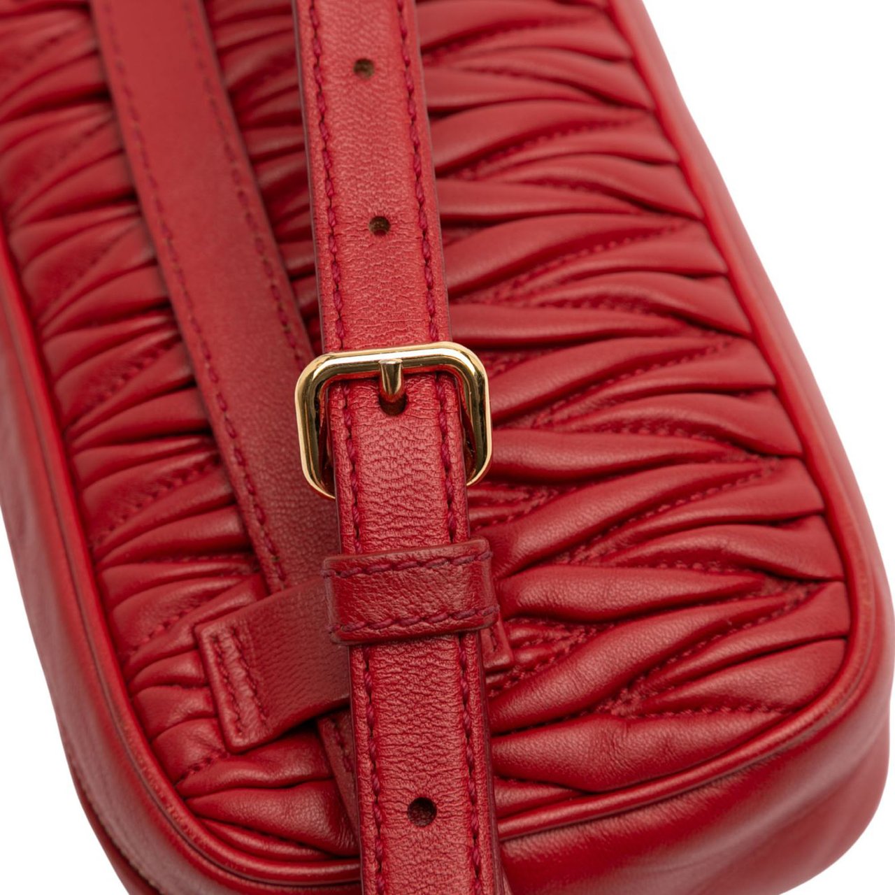 Miu Miu Matelasse Leather Belt Bag Rood