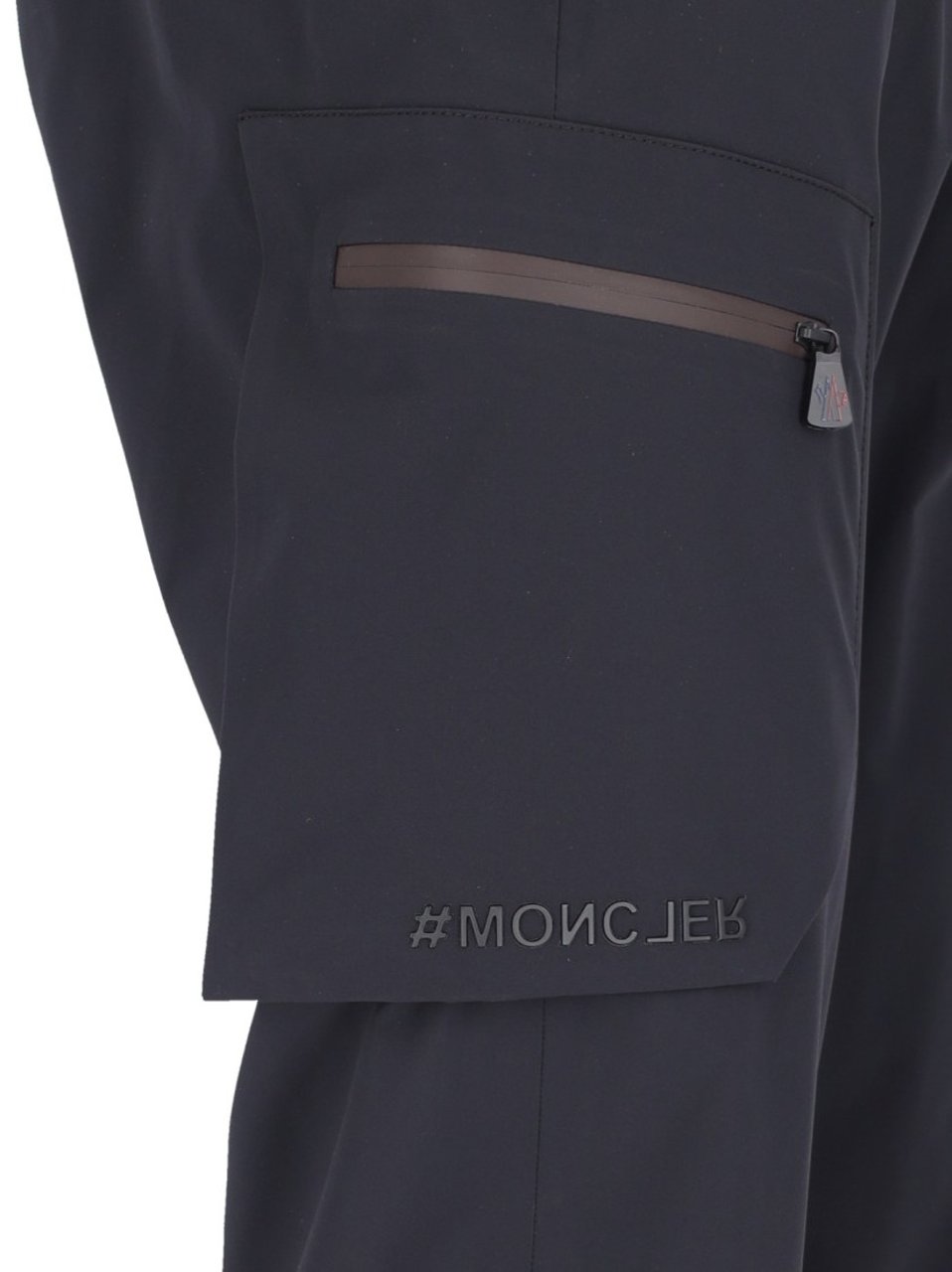Moncler Wide Multi-Pocket Trousers In Black Stretch Nylon Zwart