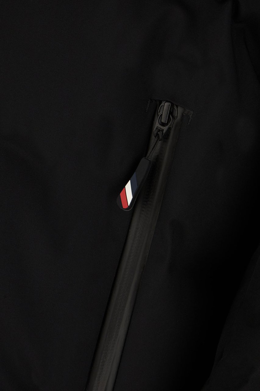 Moncler Moncler Black stretch nylon Montgetech down jacket Zwart