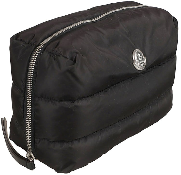 Moncler Padded Quilted Nylon Pouch With Zip Closure Zwart