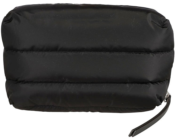 Moncler Padded Quilted Nylon Pouch With Zip Closure Zwart