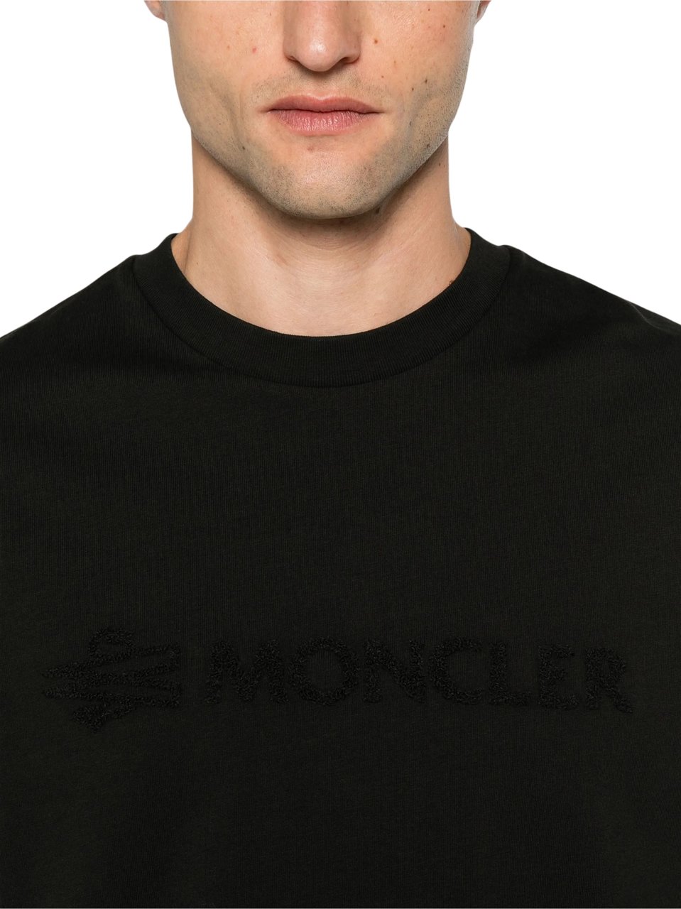 Moncler Classic Short-Sleeve Embossed T-Shirt Zwart