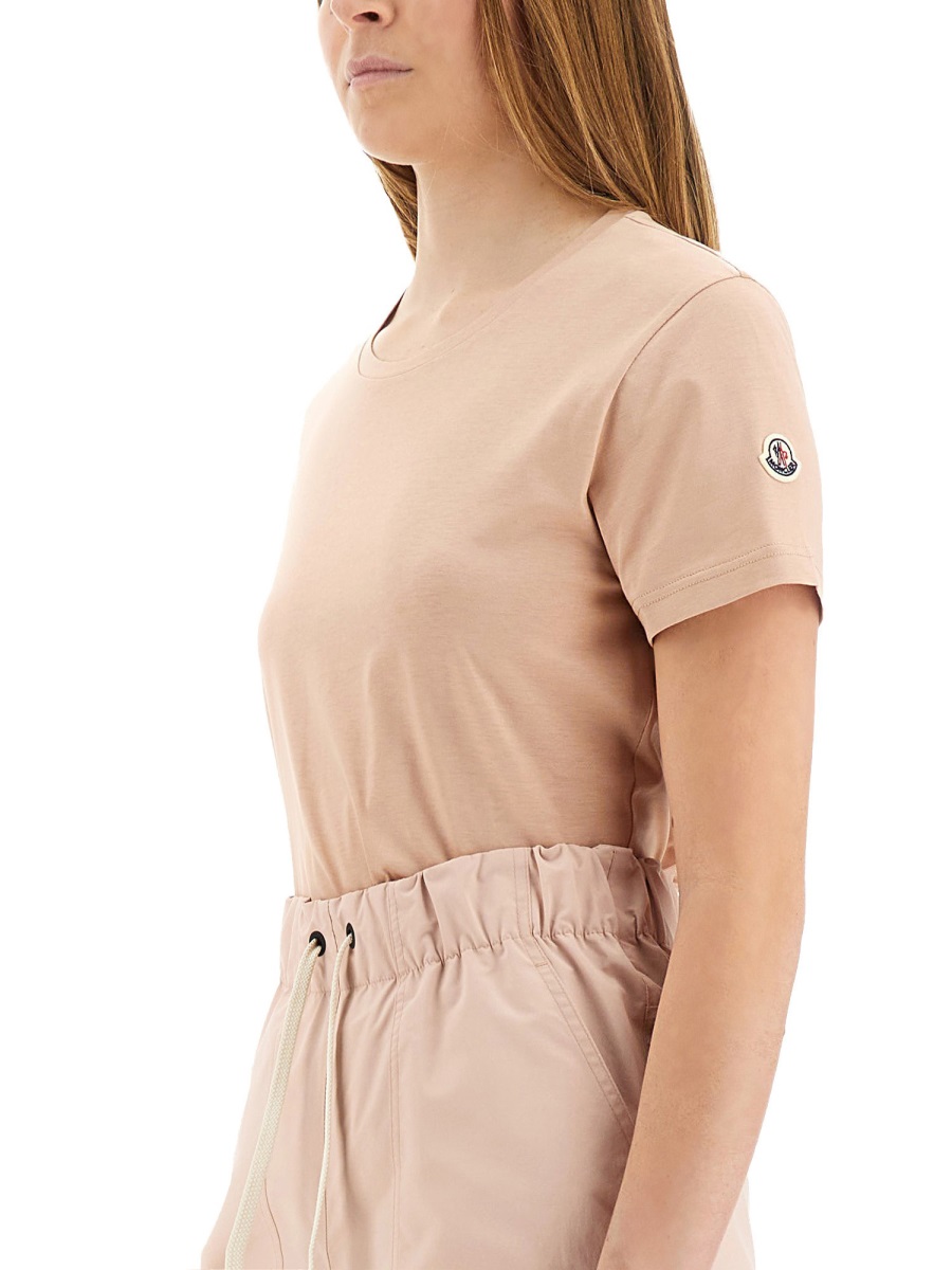 Moncler Logo Detail Regular Fit T-Shirt Neutraal