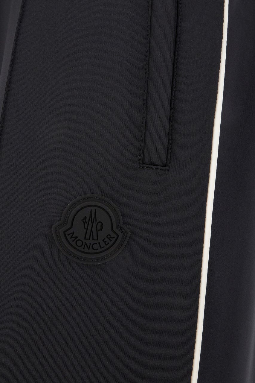 Moncler Moncler Black stretch polyester joggers Zwart
