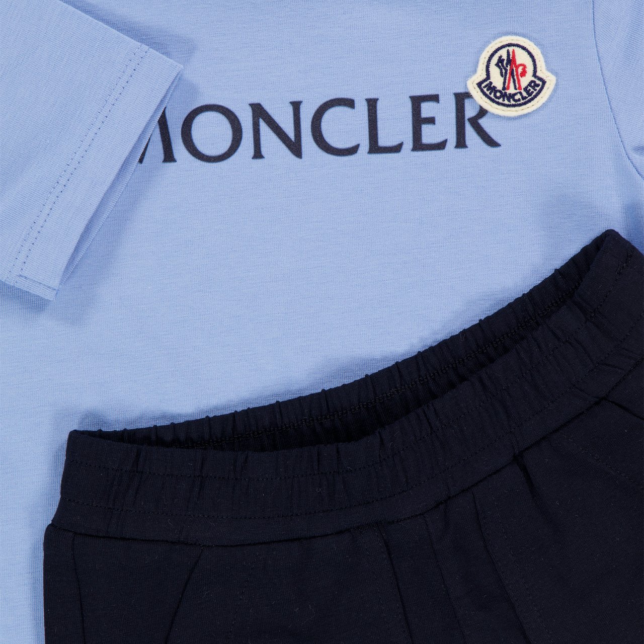 Moncler Moncler Baby Jongens Setje In Licht Blauw Blauw