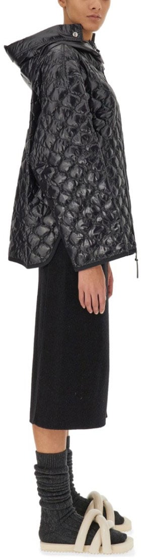 Moncler Knitted Midi Skirt With High Waistband Zwart