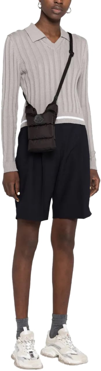 Moncler Legere Logo Patch Quilted Crossbody Bag Zwart