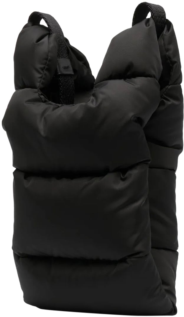 Moncler Legere Logo Patch Quilted Crossbody Bag Zwart