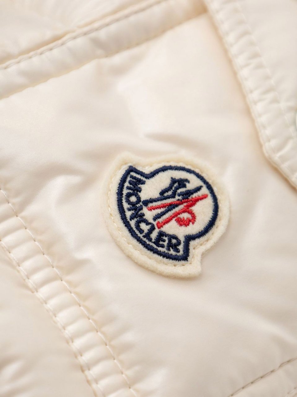 Moncler Coats Bianco Wit