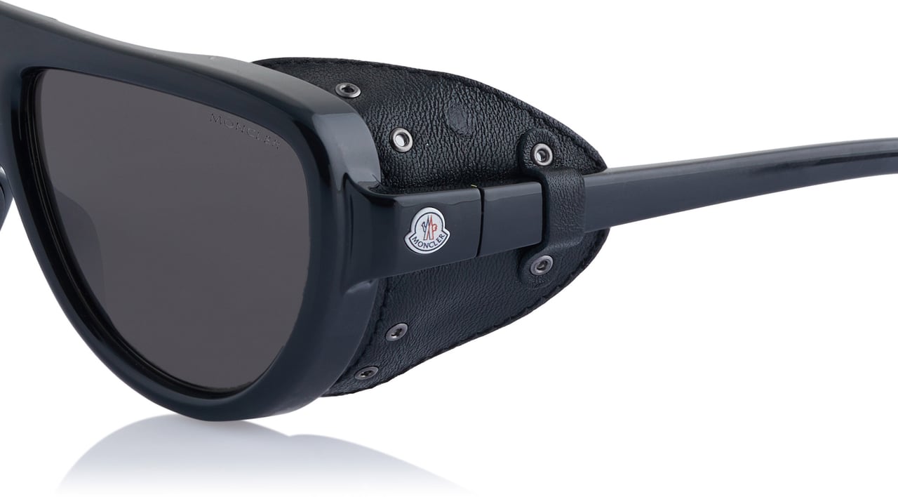 Moncler Sonnenbrille Zwart
