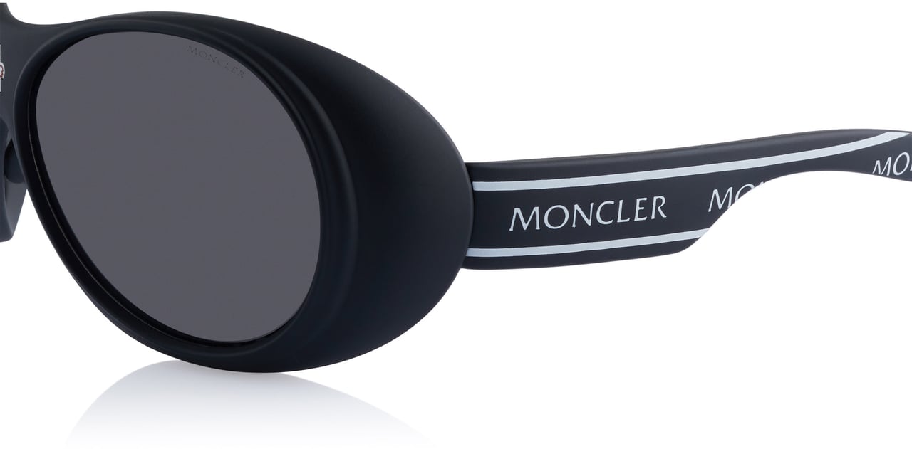 Moncler Sonnenbrille Zwart