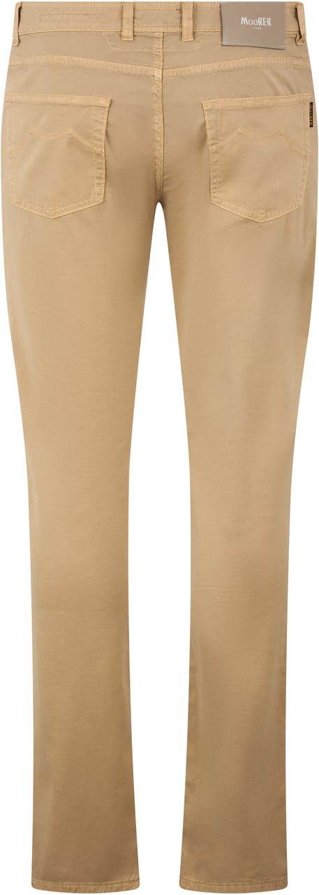Moorer Beige pants with a minimal and casual style. Beige