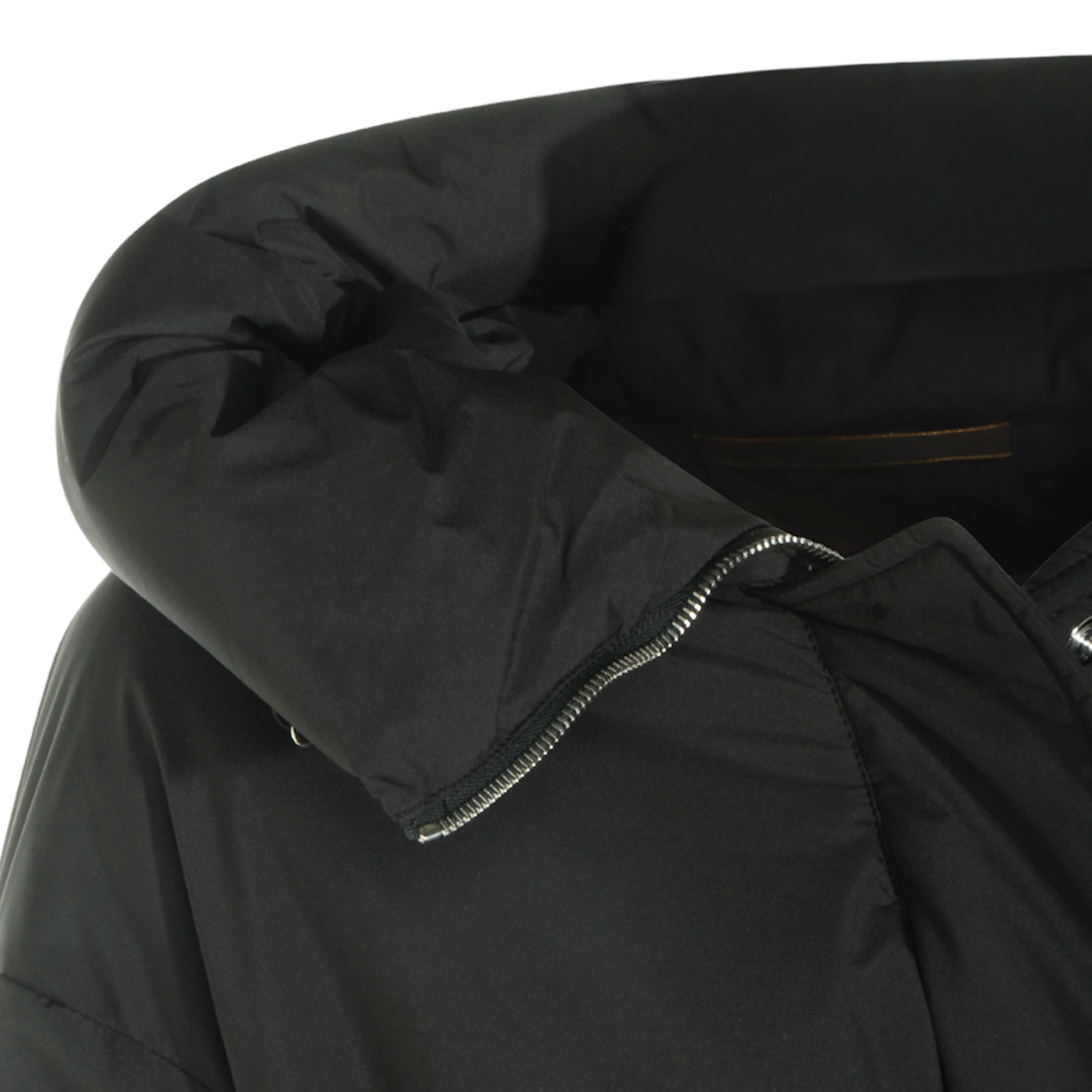 Moorer Short Black Coat with Padded Hood and Belted Waist Zwart