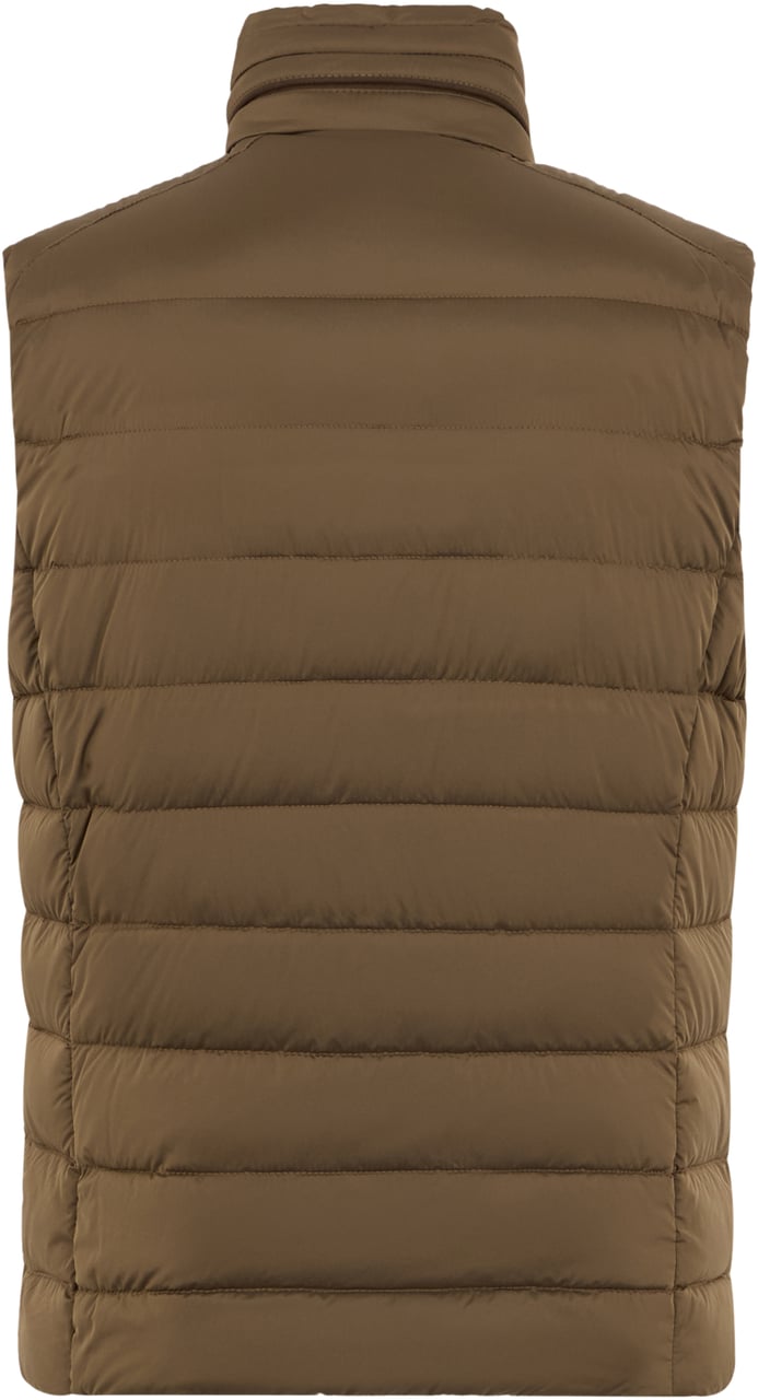 Moorer Brown padded vest, minimal and versatile. Bruin