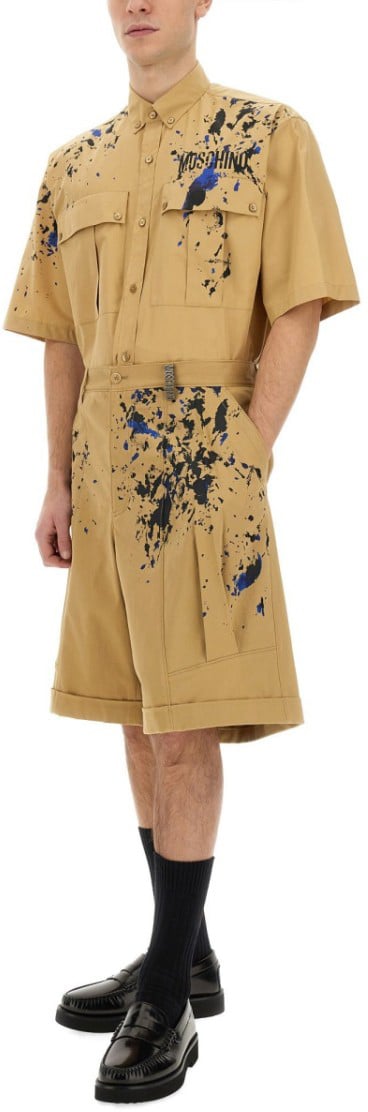 Moschino Bermuda Cargo Shorts With Unique Splatter Print Design Neutraal