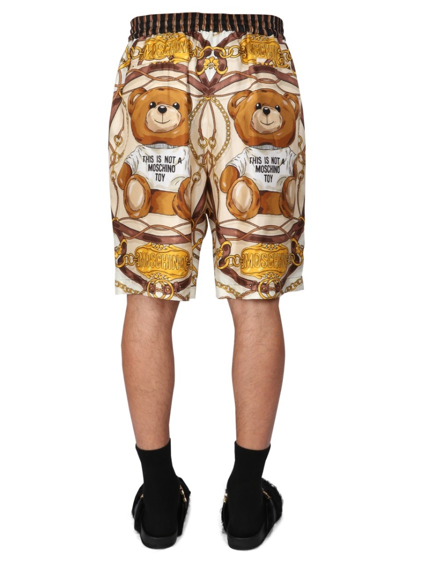 Moschino "Teddy" Bermuda Shorts Neutraal