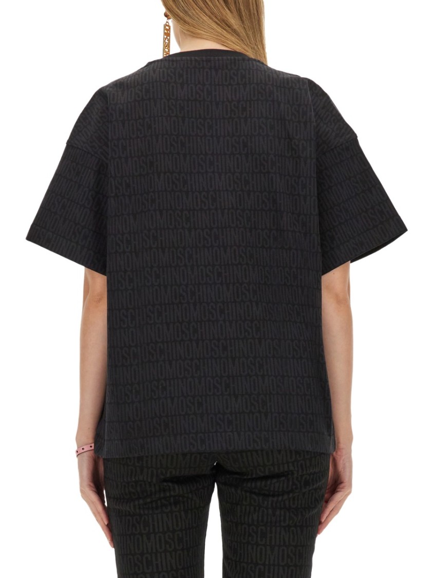 Moschino Oversized Logo Print T-Shirt Zwart