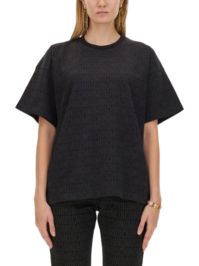 Moschino Oversized Logo Print T-Shirt Zwart