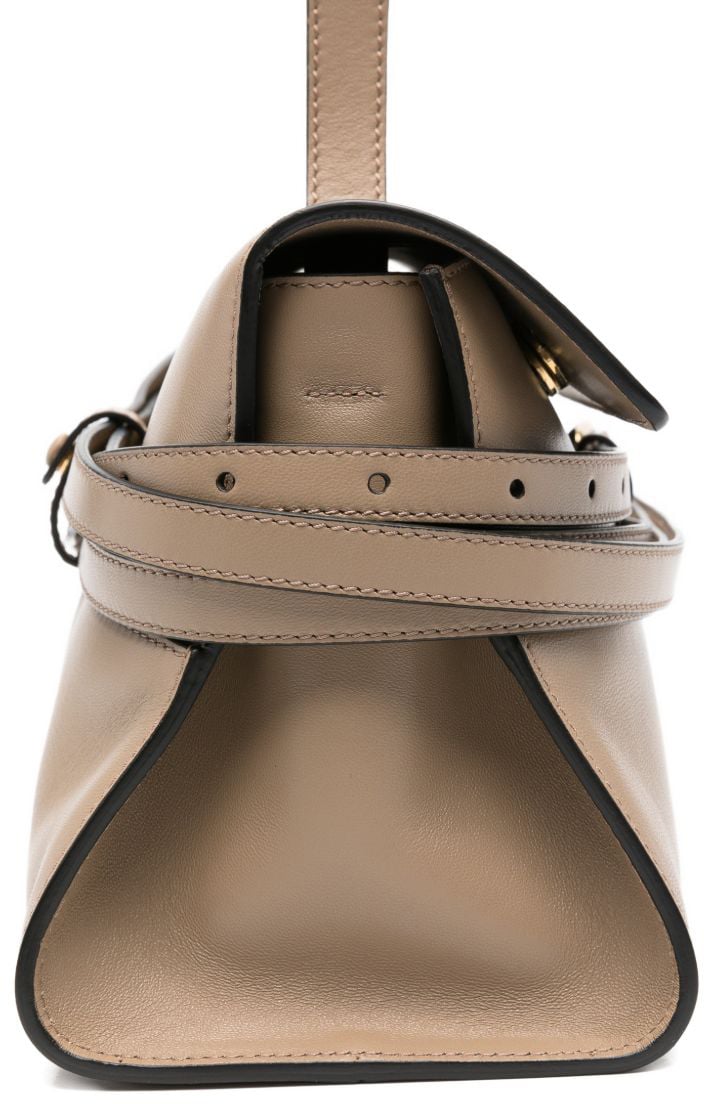 Moschino Structured Elongated Beige Bag With Smooth Surface Neutraal