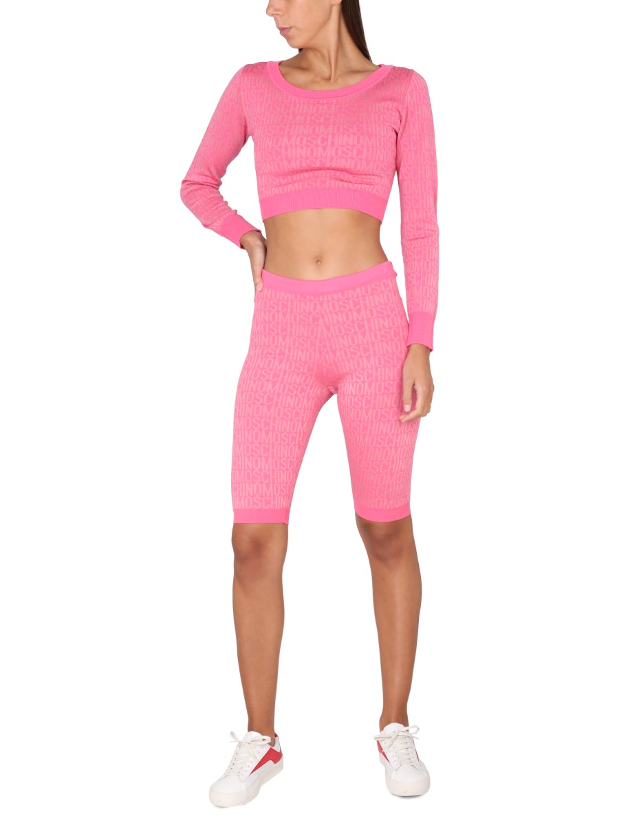 Moschino SHORT ALLOVER LOGO PULLOVER Roze
