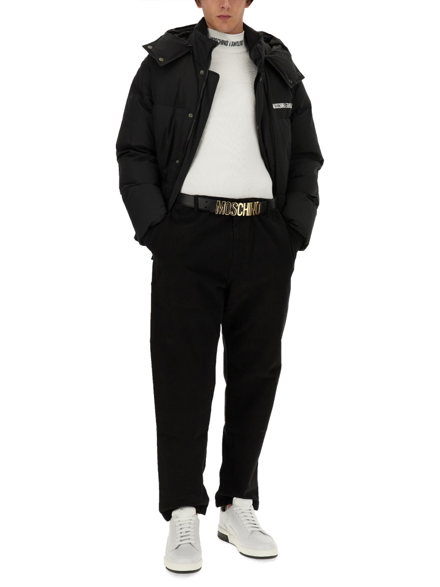 Moschino DOWN JACKET WITH LOGO Zwart