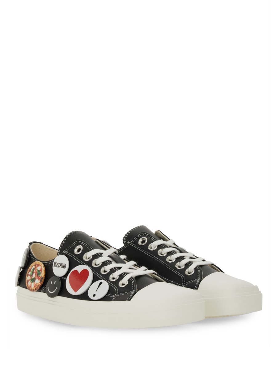 Moschino SNEAKERS WITH PINS Zwart