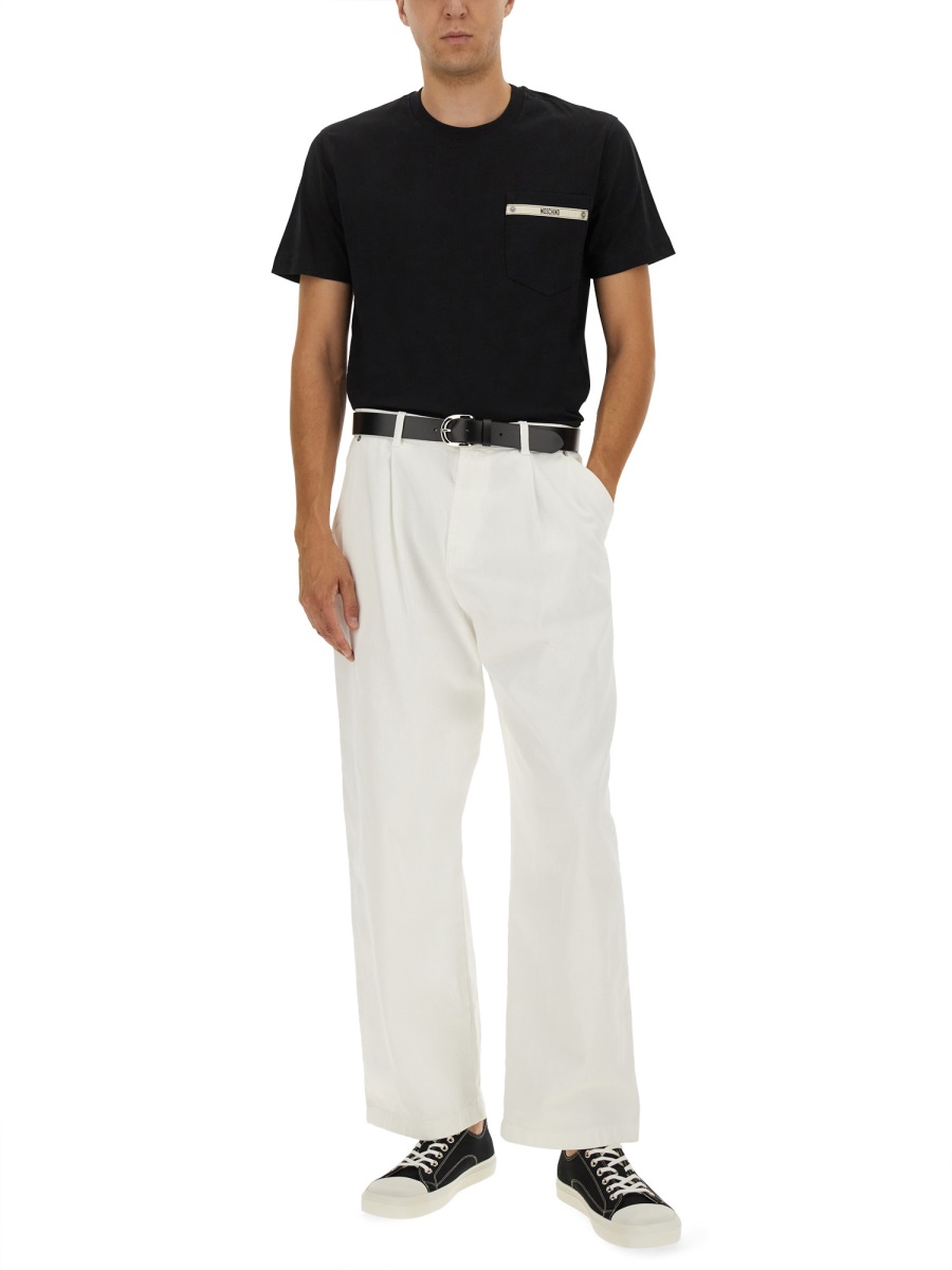 Moschino T-SHIRT WITH LOGO RIBBON Zwart