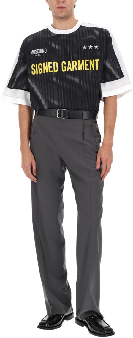 Moschino "SIGNED GARMENT" T-SHIRT Zwart