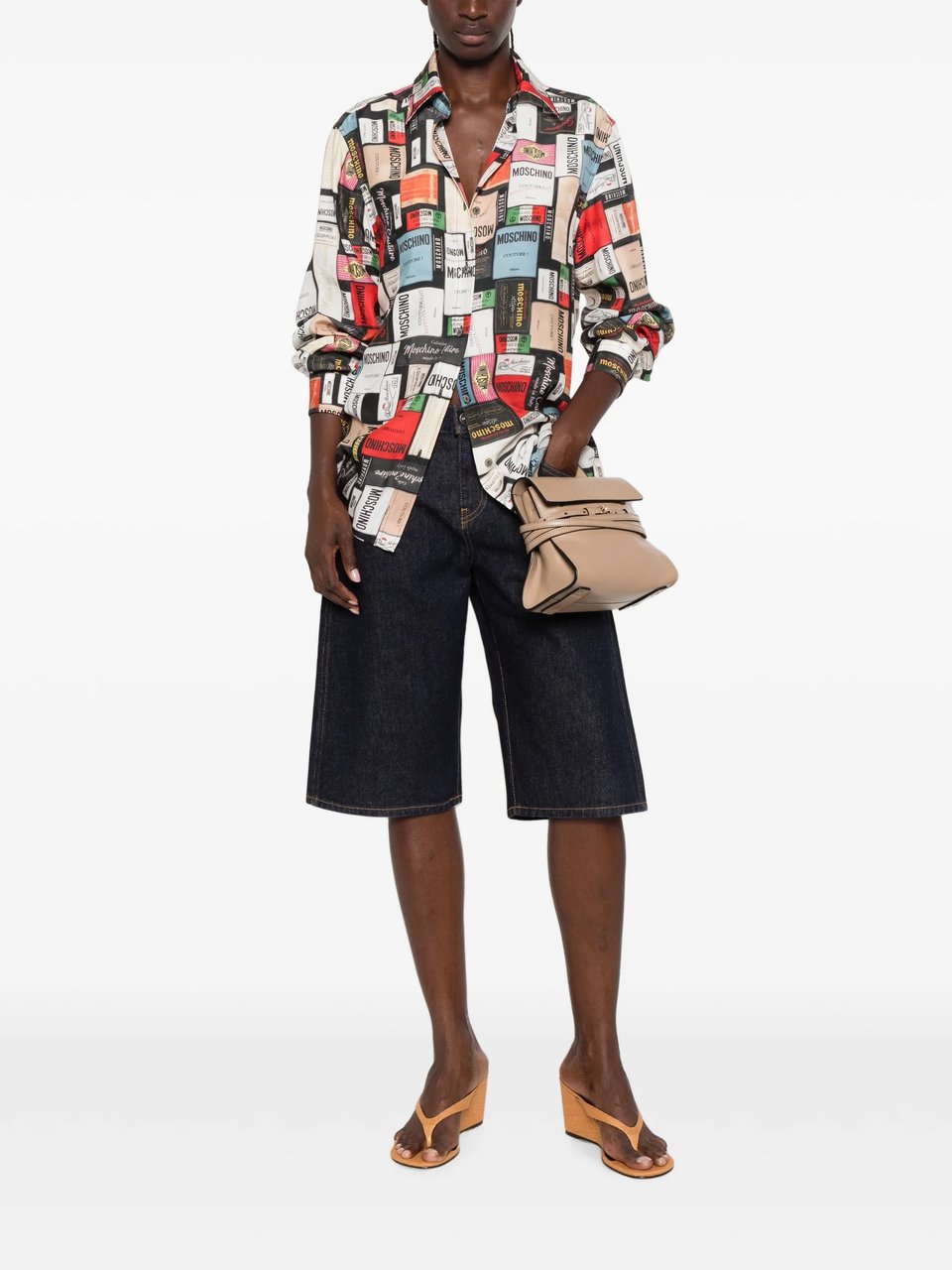 Moschino Long-Sleeved Button-Up Shirt with Eclectic Print Grijs