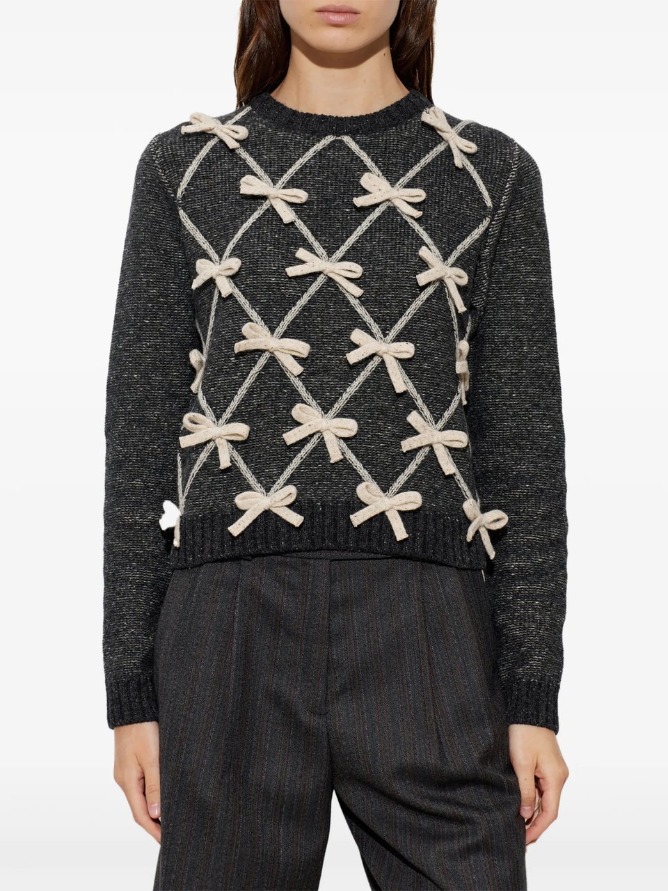 Moschino Textured Knit Sweater with Cream Bow Design Grijs