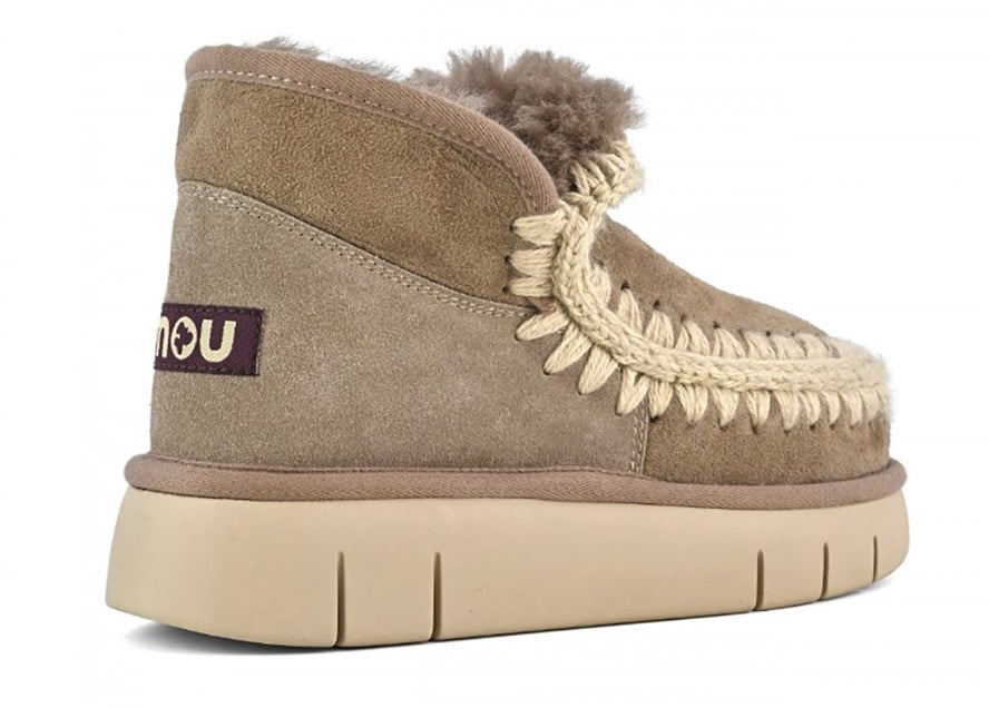 MOU Boots Divers Divers