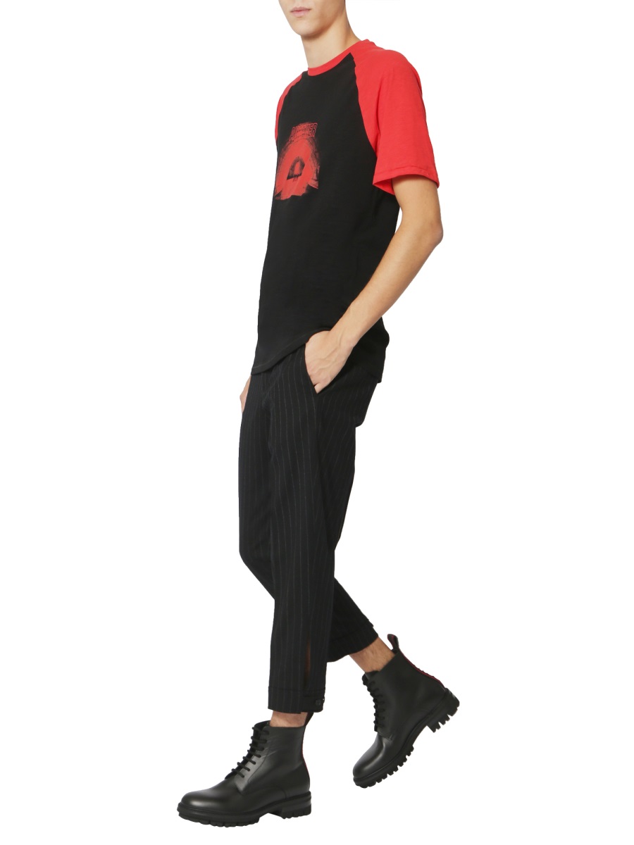 Neil Barrett Contrasting Raglan Fit Round Neck T-Shirt Zwart