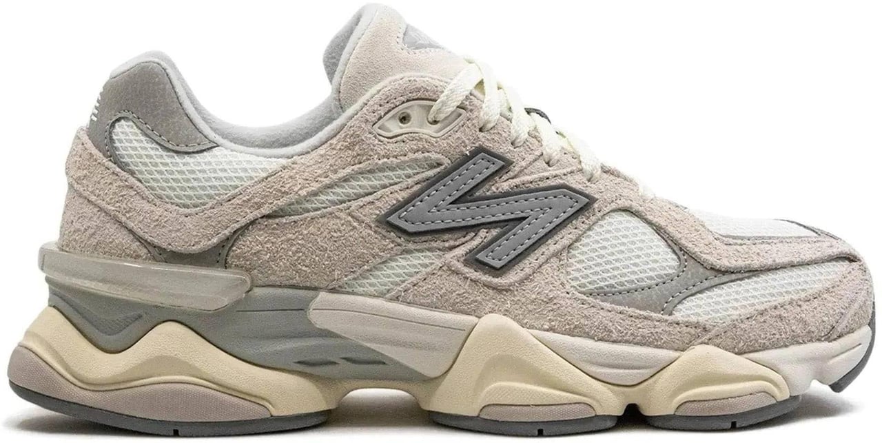 New Balance New Balance 9060 Moonbeam Sea Salt Beige