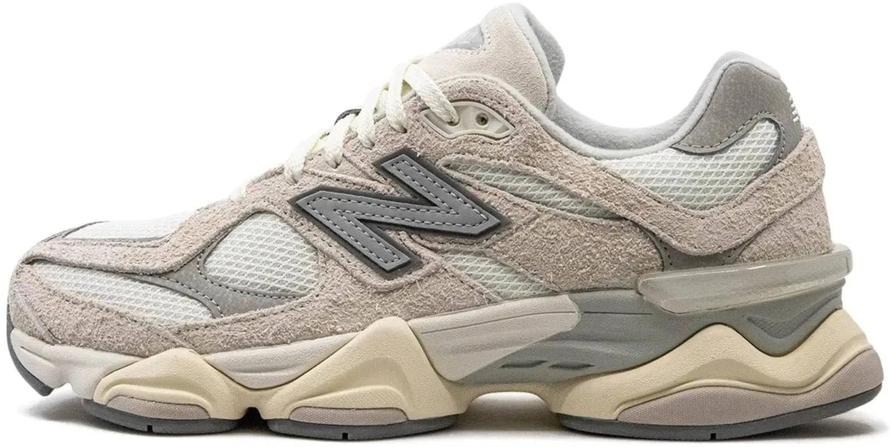 New Balance New Balance 9060 Moonbeam Sea Salt Beige