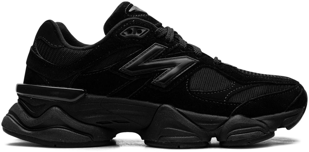 New Balance New Balance 9060 Triple Black Patent Zwart