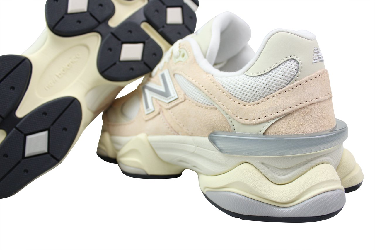 New Balance New Balance 9060 'Vintage Rose' Roze