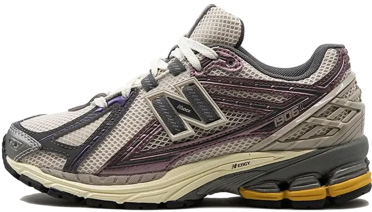 New Balance 1906R Licorice Divers