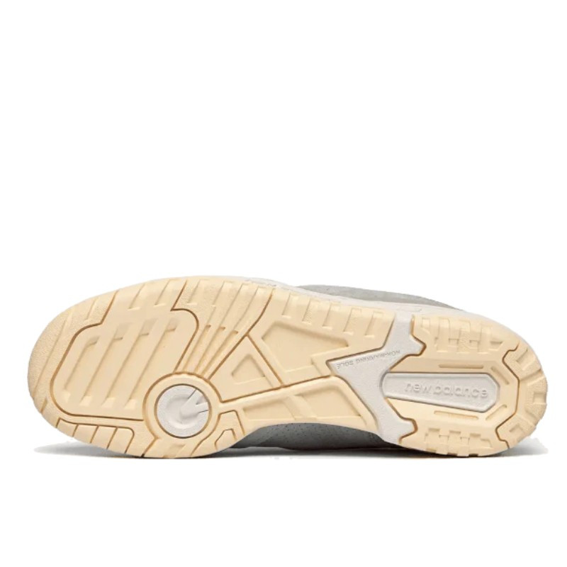 New Balance New Balance 550 Grey Suede Grijs