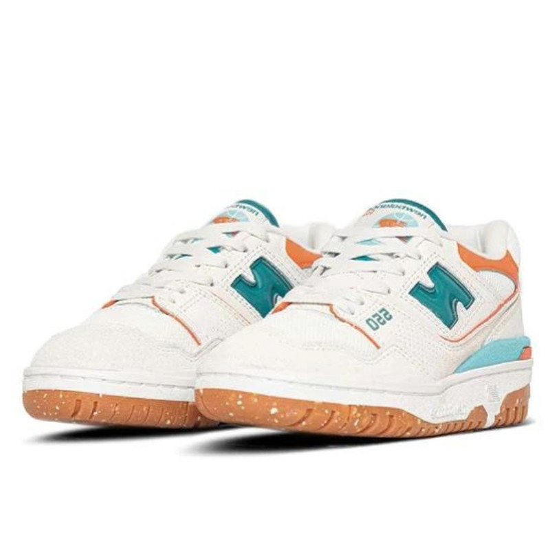 New Balance New Balance 550 Sea Salt Verdigris Groen