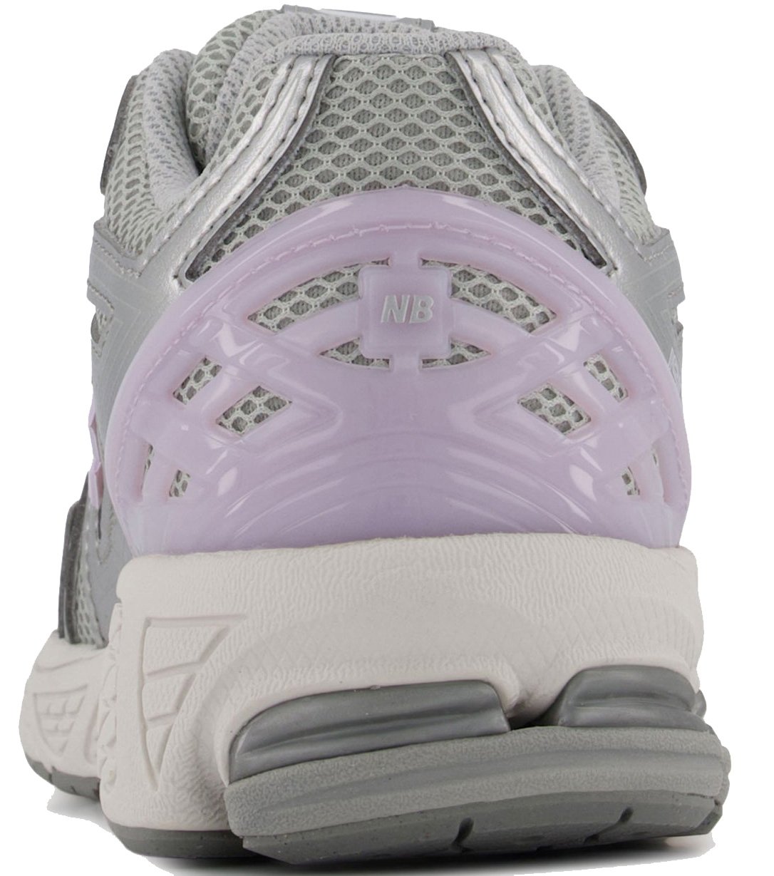 New Balance New Balance GC1906 Unisex Sneakers in Zilver Metallic