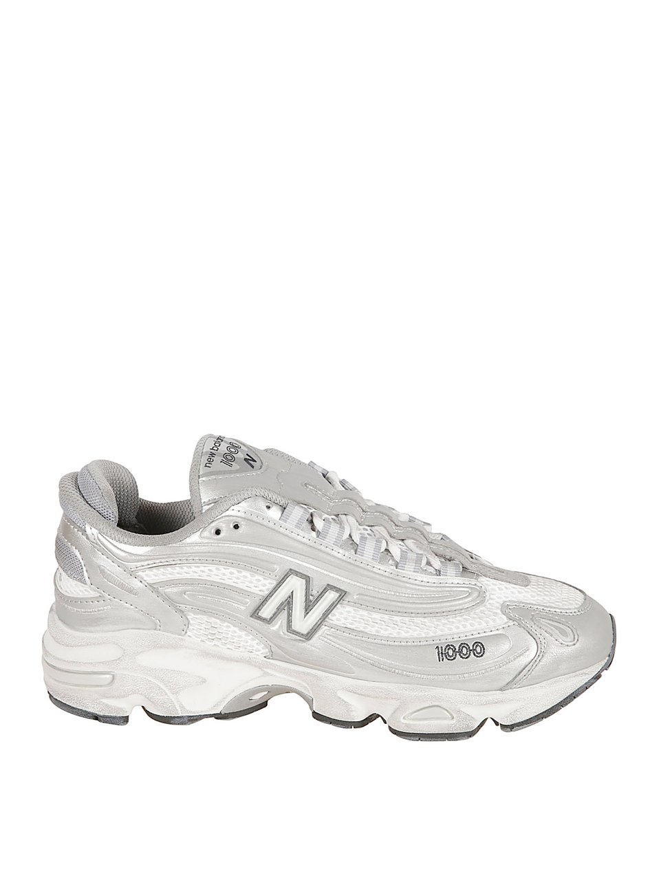 New Balance Streamlined Silver Sneakers With Textured Sole Wit