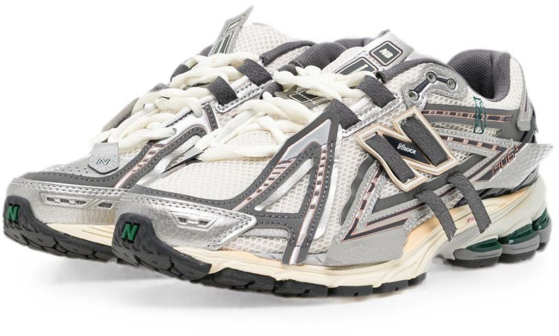 New Balance Sneakers Silver Metallic Zilver